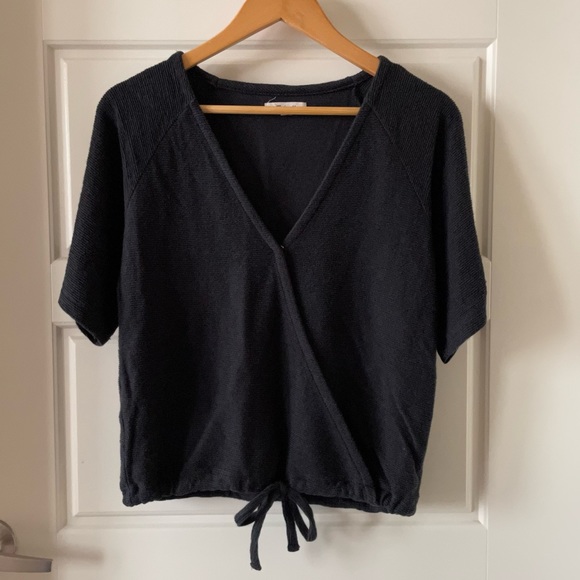 Madewell Drapey Ottoman Jacquard Wrap Top in Black Size Small - Picture 2 of 4